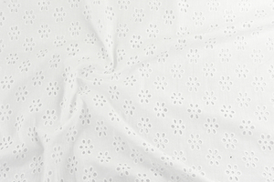 Tissu coton brodé - myosotis - blanc