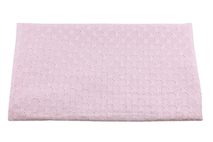 Tissu coton brodé - maille ajourée - rose clair