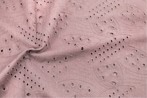 Tissu coton brodé - papillon - rose sale 