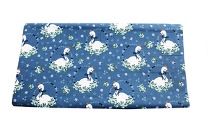 Tissu d'habillement en coton - Popeline - Cygnes sur bleu